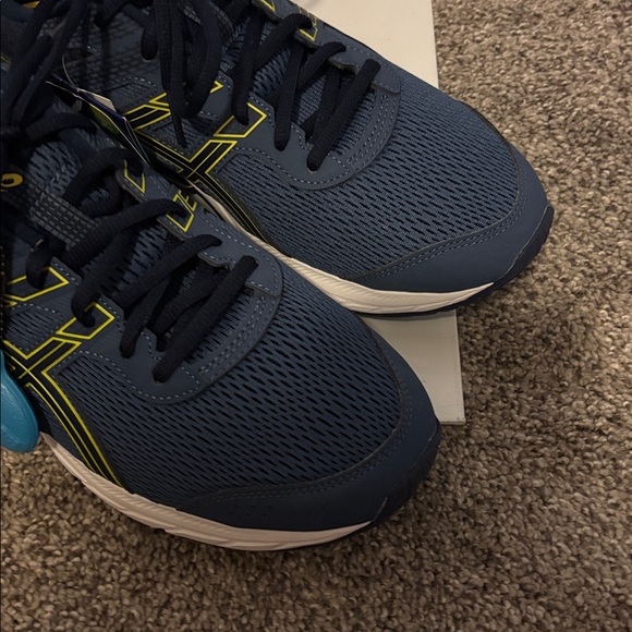 NWT ASICS Navy and Yellow Athletic Sneakers - Picture 2 of 9